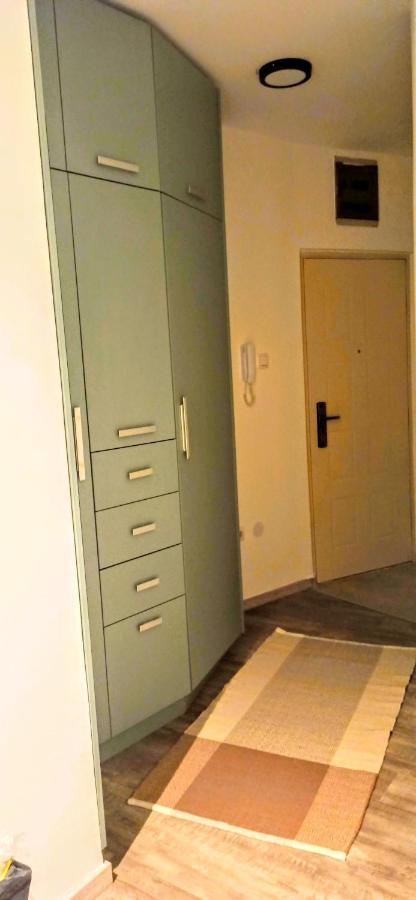 Malac-New Equipped Studio Apartment Within The City Core Nowy Sad Zewnętrze zdjęcie