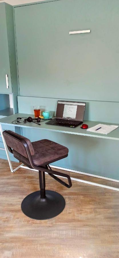 Malac-New Equipped Studio Apartment Within The City Core Nowy Sad Zewnętrze zdjęcie