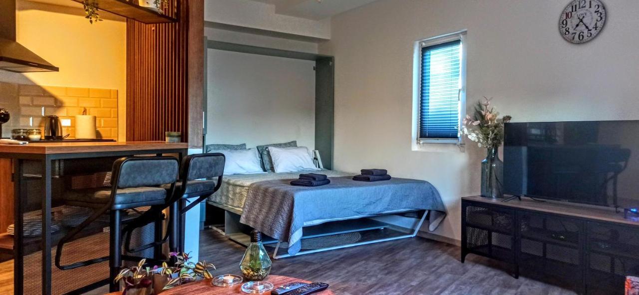 Malac-New Equipped Studio Apartment Within The City Core Nowy Sad Zewnętrze zdjęcie
